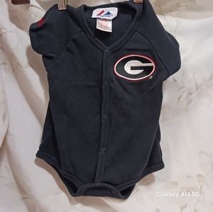 3 pc lot Georgia Bull Dawgs 12m Baby and shorts bulldogs